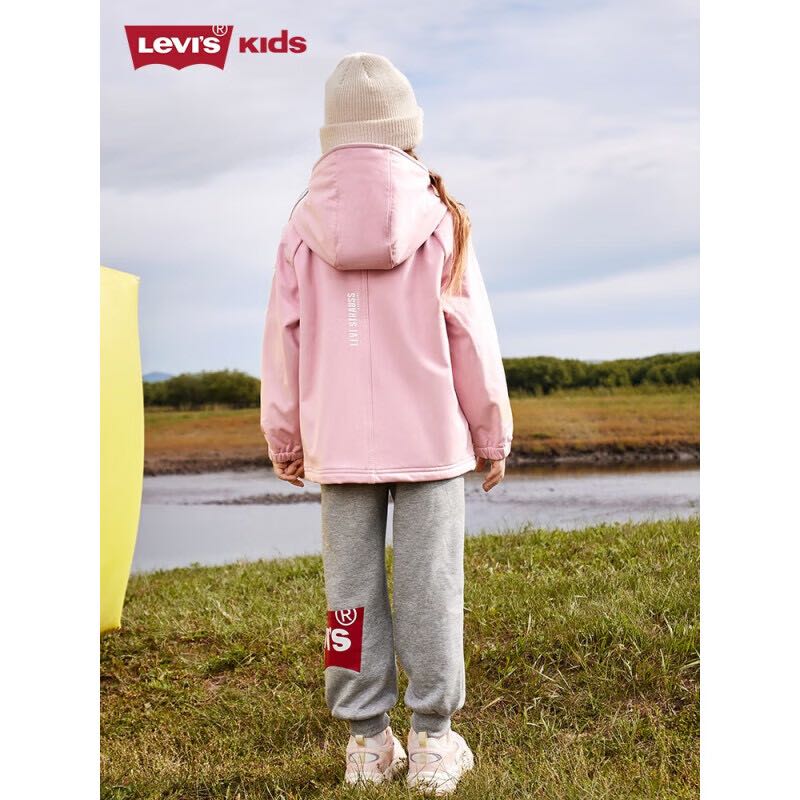 李维斯 Levi's 童装外套大衣男女童防风夹克秋季休闲风衣 杏仁粉 M 269元