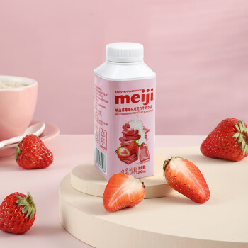 meiji 明治 草莓白巧克力牛奶饮品300ml*3 低温牛奶 ￥14.11