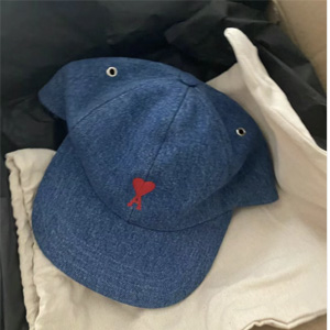 Ami 红爱心牛仔棒球帽 6.3折 $104（约746元）