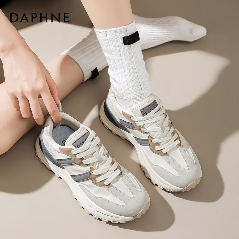 达芙妮 德训鞋女2024秋季小蛮腰休闲鞋女厚底老爹鞋轻便运动鞋女QJ1 米灰色 