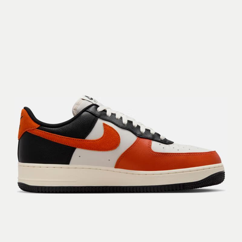 NIKE 耐克 AIR FORCE 1 '07 LV8 AF1 男子空军一号运动鞋 HQ4987-010 40 441.48元