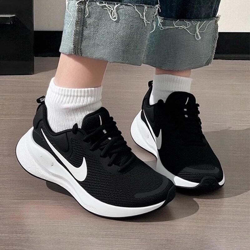 NIKE REVOLUTION 7 女款跑步鞋 FB2208-003 249元