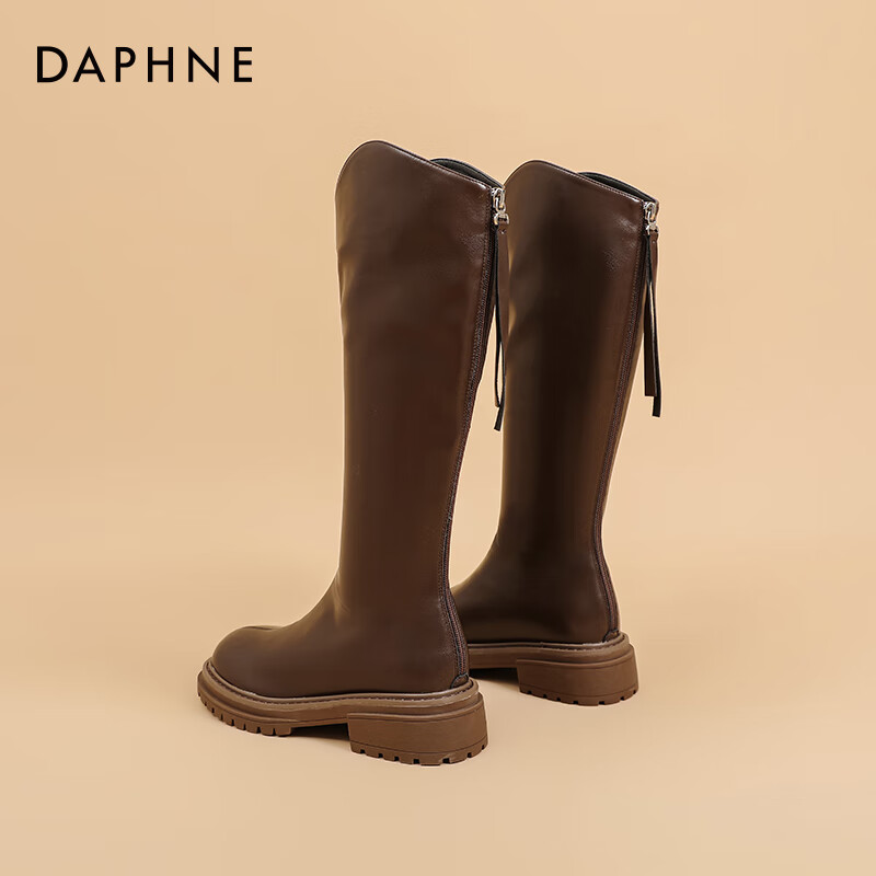 达芙妮 V口长筒靴 女秋冬新款 加绒厚底高筒靴 129.9元(需领券)