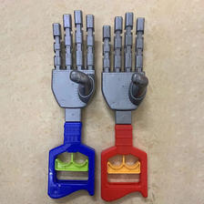 竺古力 万物可取机械手臂儿童玩具 机械手夹子-随机1个装 2.9元（需买2件，