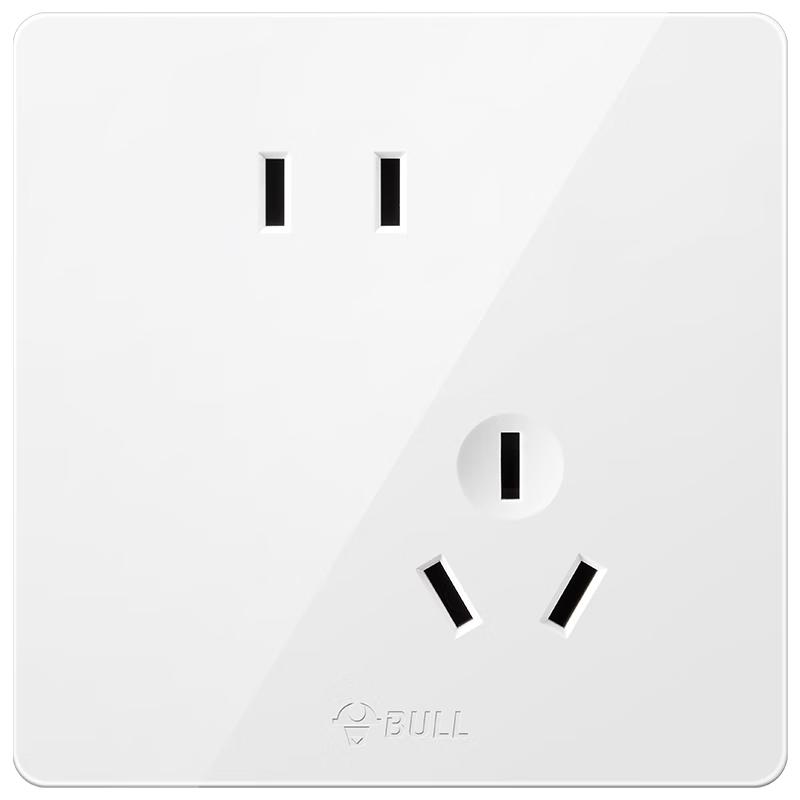 公牛 开关插座 G12系列 10A斜五孔插座 暮雪白 10.9元
