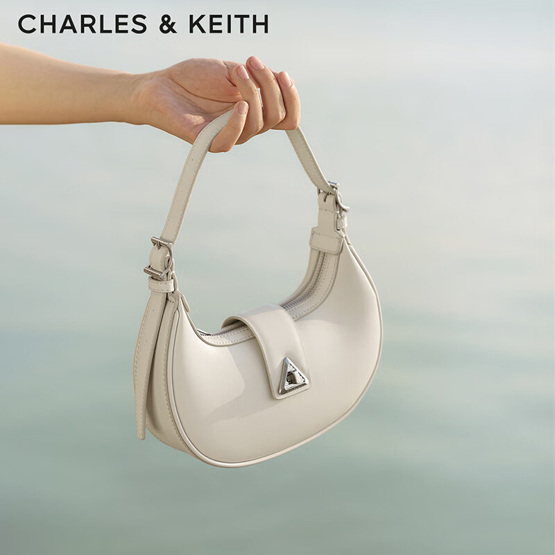 CHARLES & KEITH 【三角扣】女士小包 323.1元 - 清风线报