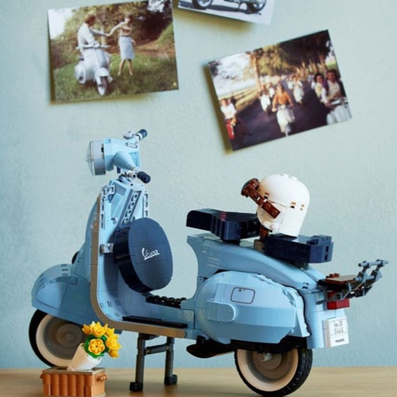 LEGO 乐高 【自营】乐高10298Vespa韦士柏摩托踏板车罗马假日拼装积木玩具 401.8