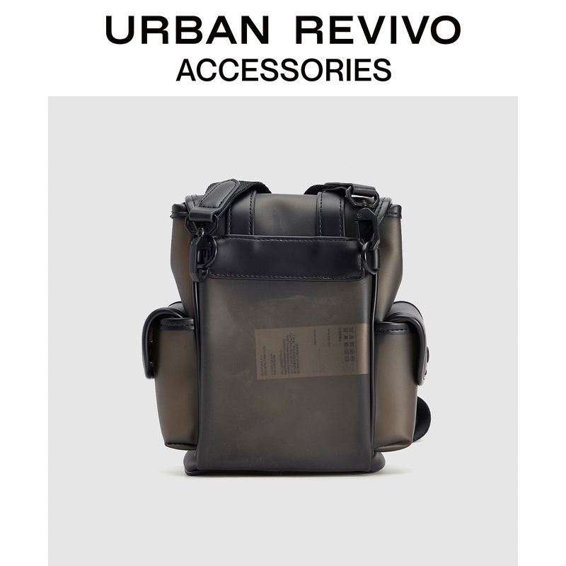 URBAN REVIVO 2024春季新款男士时尚潮流多口袋斜挎包UAMB40070 143.1元