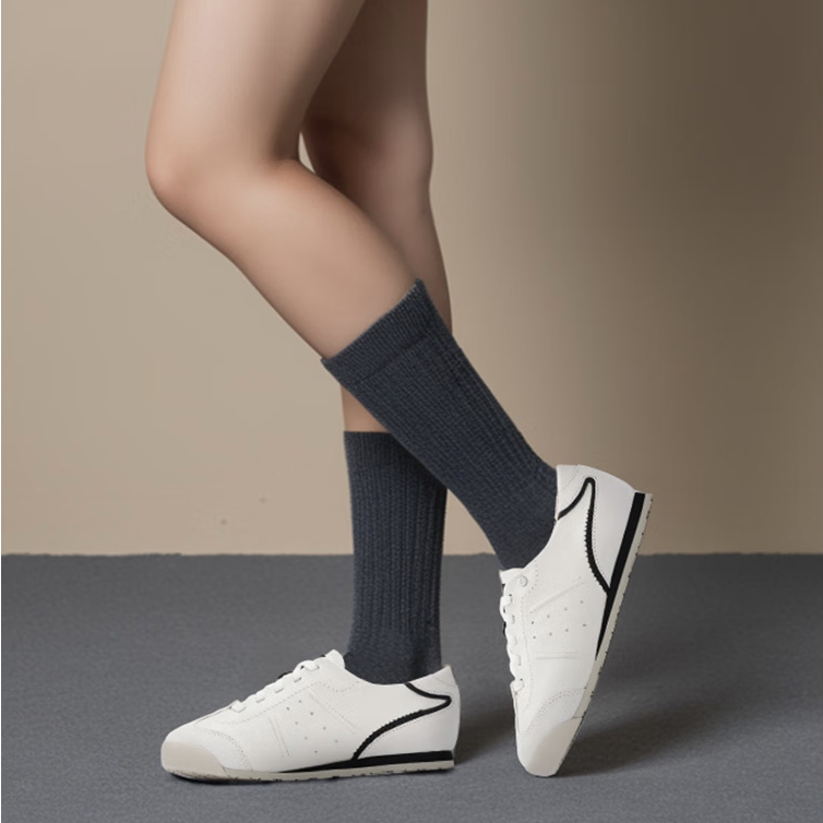 Clarks Craft Deer 女鞋 复古跑鞋 261852244 538元（需用券）