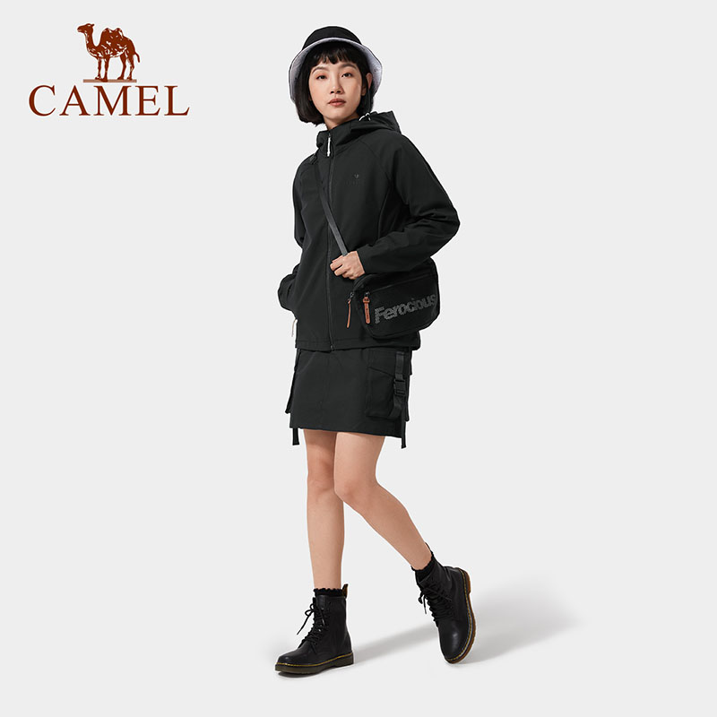 88VIP：CAMEL 骆驼 女装软壳冲锋衣女春秋新款防风防水户外连帽夹克加绒外套