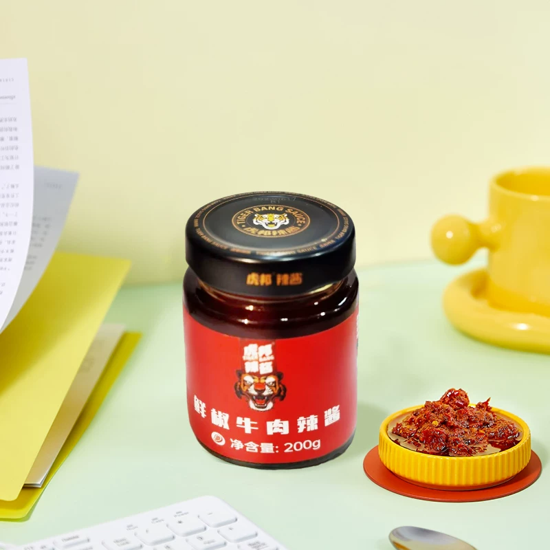 虎邦 包邮虎邦辣酱鲜椒牛肉鲜椒蒜蓉辣酱下饭佐餐拌饭拌面酱200g×2瓶 11.31元 - 线报酷