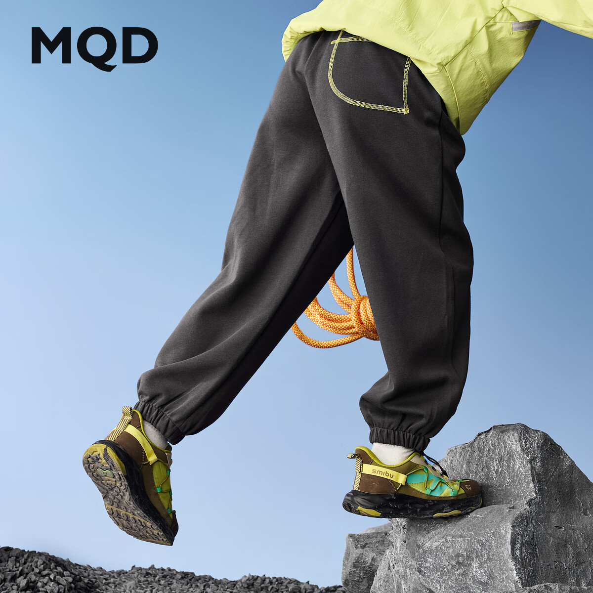 马骑顿 男童25秋女童户外露营长裤宽松束脚裤跑步卫裤中大童裤子 碳黑 150 5