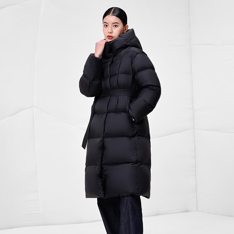 坦博尔 反季清仓！长款系带收腰连帽鹅绒服 TW236868 689元（需用券）