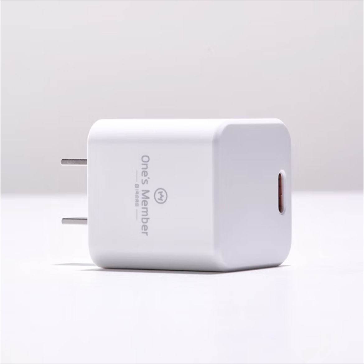 PLUS, 百亿补贴 苹果充电器快充 PD30W兼容20W 小米华为手机 单个装 32.9元