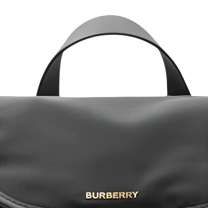 移动端：BURBERRY 男女通用双肩包 6180083718207 26x14x31cm 3813.1元（淘金币可抵160.7