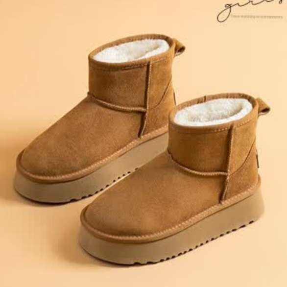 达芙妮 牛皮雪地靴女 114元(需领券)