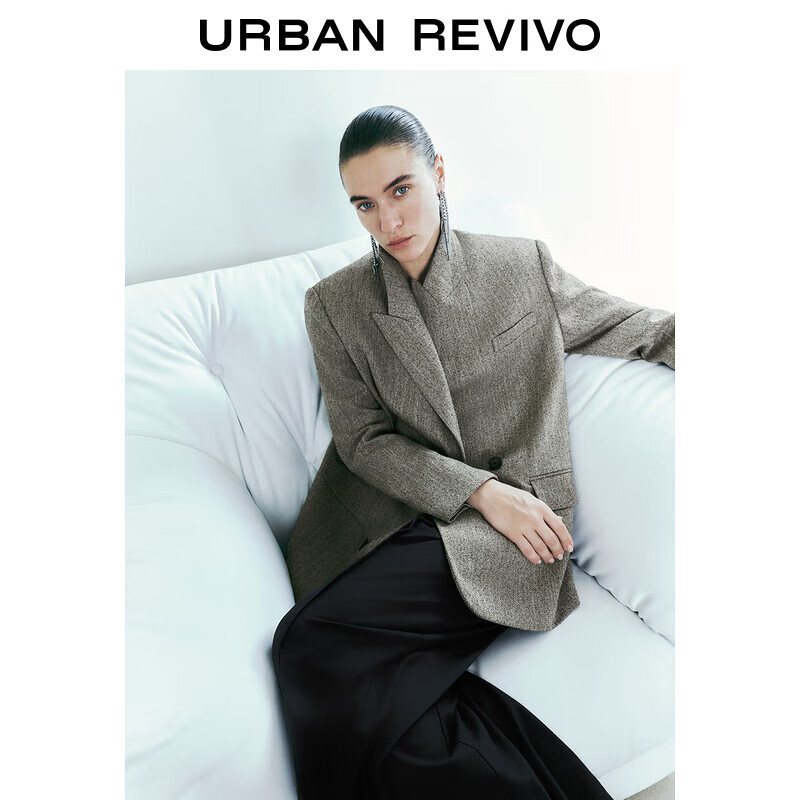 URBAN REVIVO UR2024秋季新款女装通勤气质双排扣戗驳领西装外套UWG140099 559元（