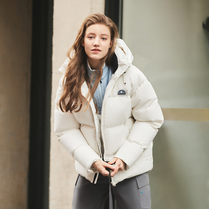 ellesse 小贝壳秋冬新品短羽绒服时尚保暖防泼水连帽厚外套情侣款 530元