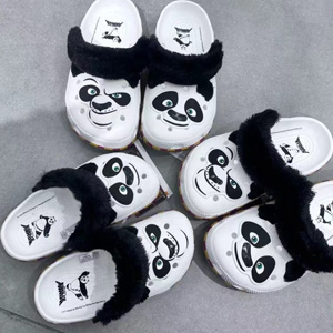 功夫熊猫 X CROCS 联名款大童款洞洞鞋 4.5折 $24.54（约176元）