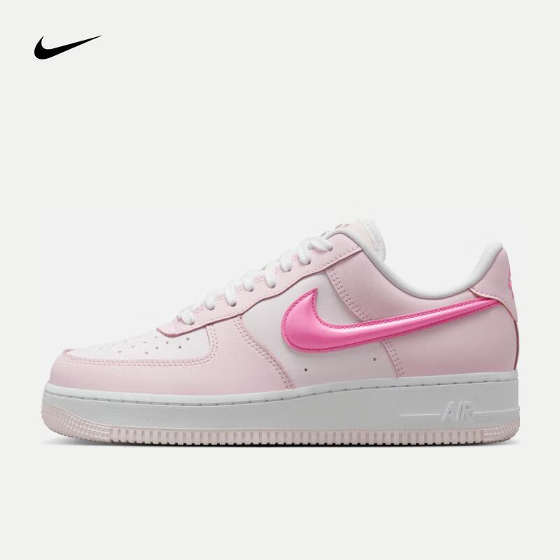 移动端：NIKE 耐克 AIR FORCE 1 '07 LX 女款运动鞋 HM3696-661 466.66元