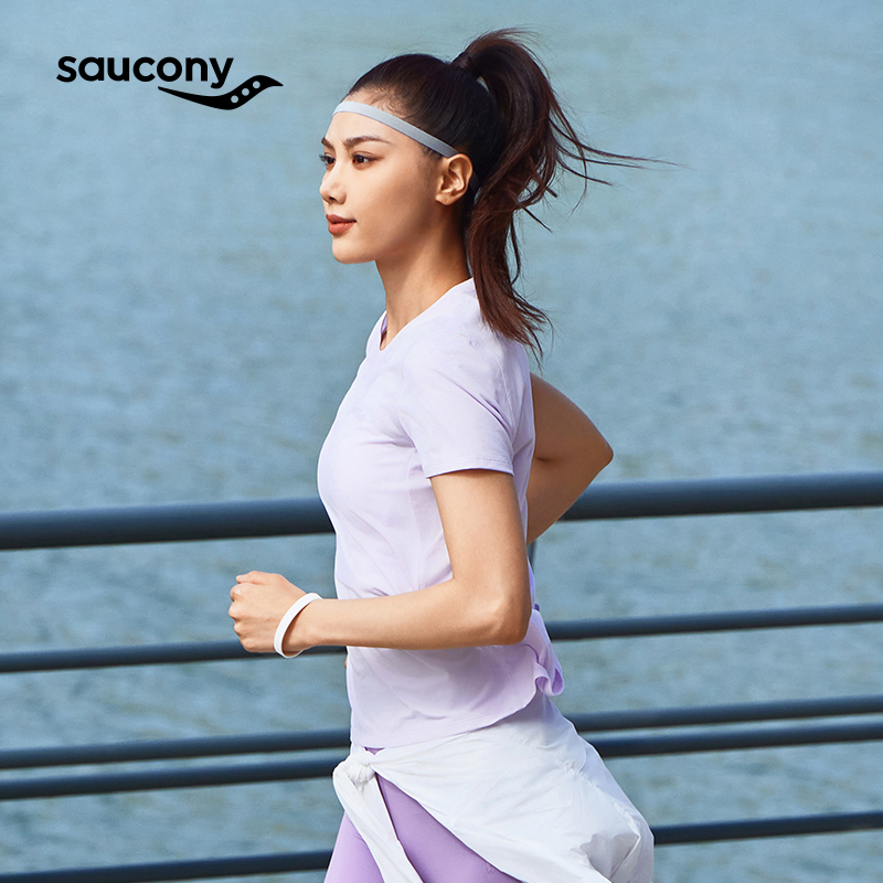 索康尼 saucony Maggie Q李美琪同款她系列T恤简约速干女子宽松短袖 312.55元