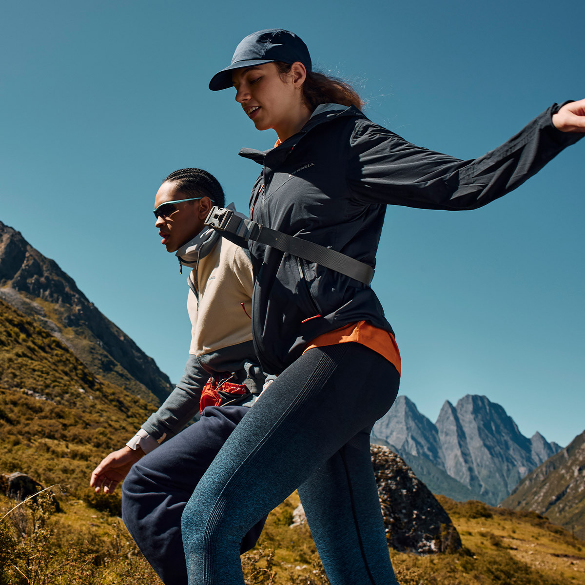 迈乐 冲锋衣女春秋薄款针织弹力单层外套防水防风运动登山服户外服 339元