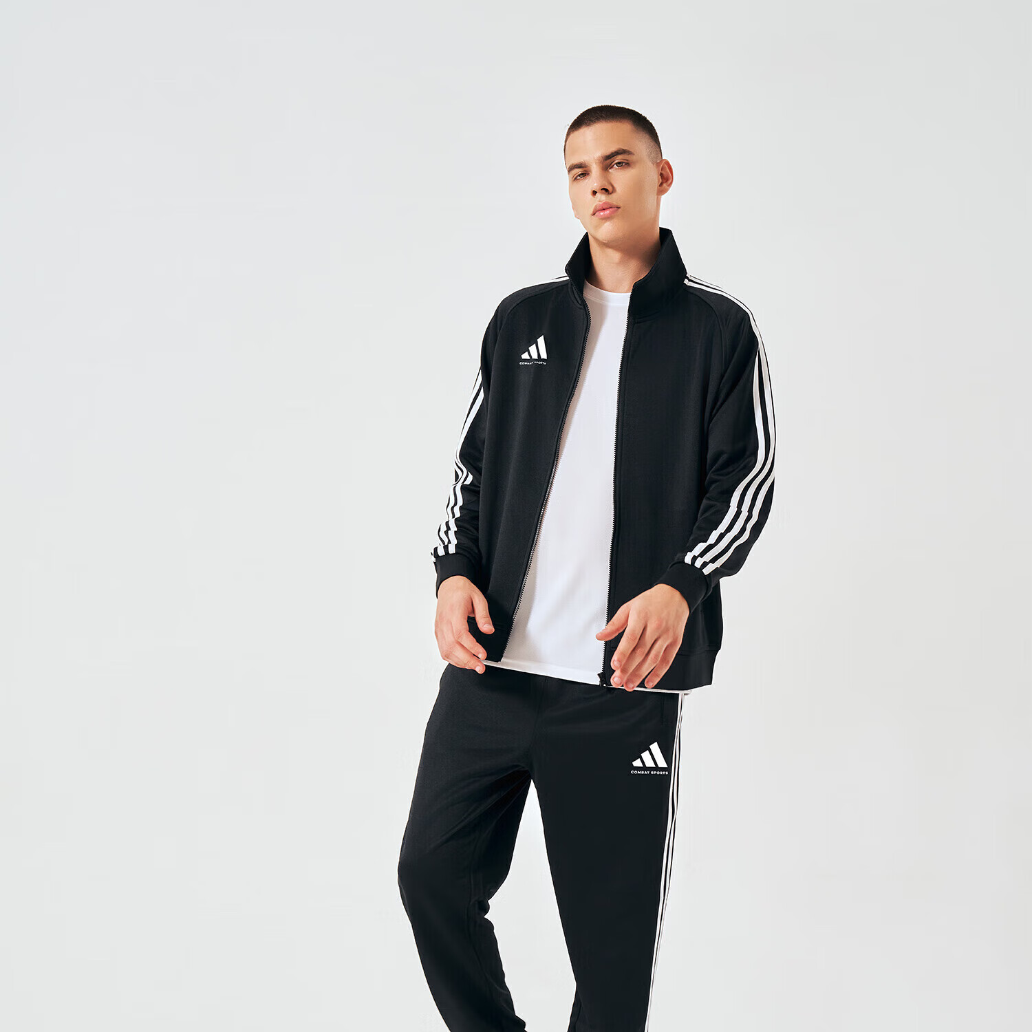 移动端、京东百亿补贴：adidas 外套男女春季跑步运动立领拉链夹克外套运动