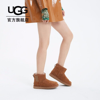 UGG 秋季女士靴平底休闲纯色LOGO时尚短靴经典雪地靴 1108231 1199元