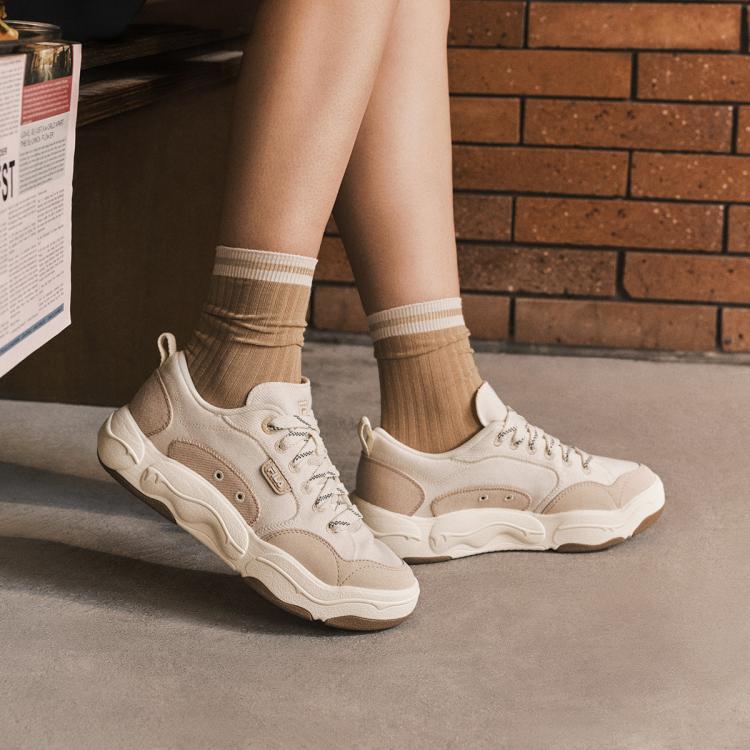 超V会员：FILA 汉堡鞋 女款复古运动鞋 264元
