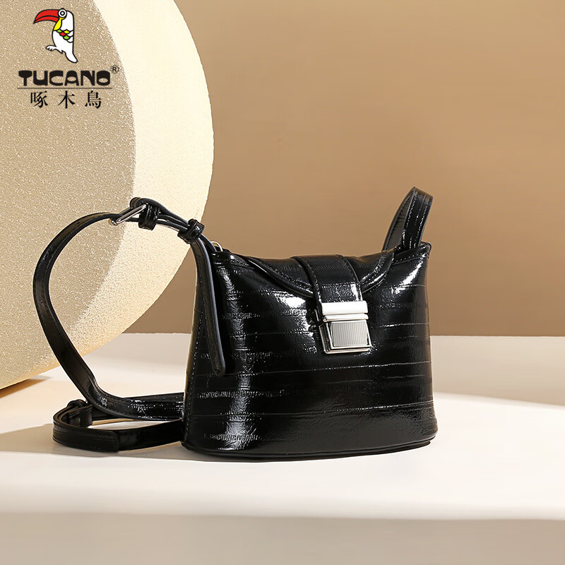 啄木鸟 时尚百搭鳄鱼纹水桶包 87.1元（需用券）